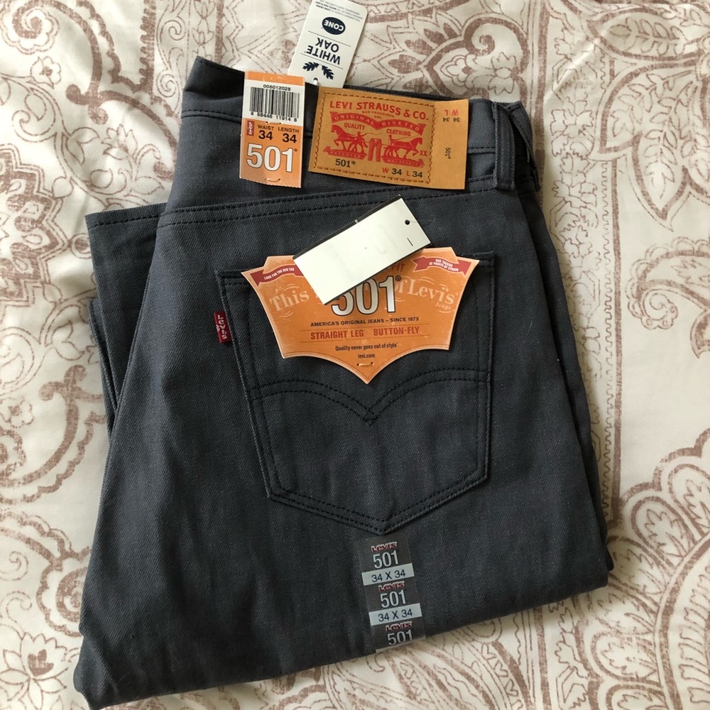 Levi’s pants